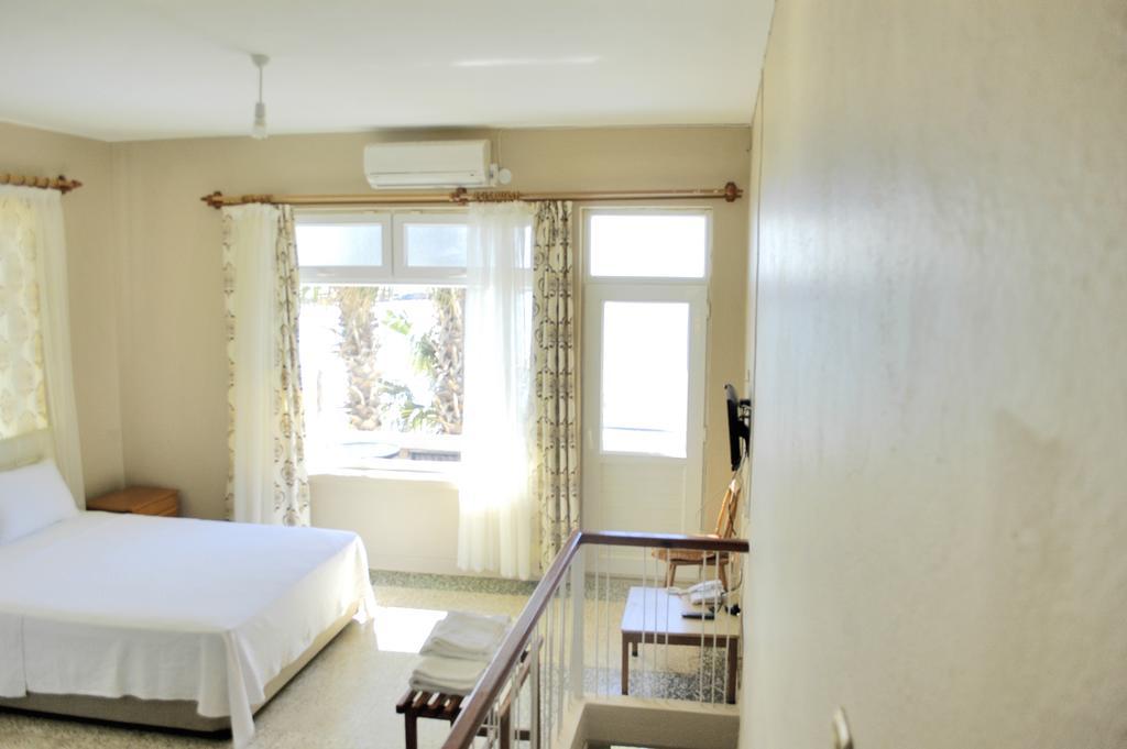 Lades Hotel Silifke Quarto foto