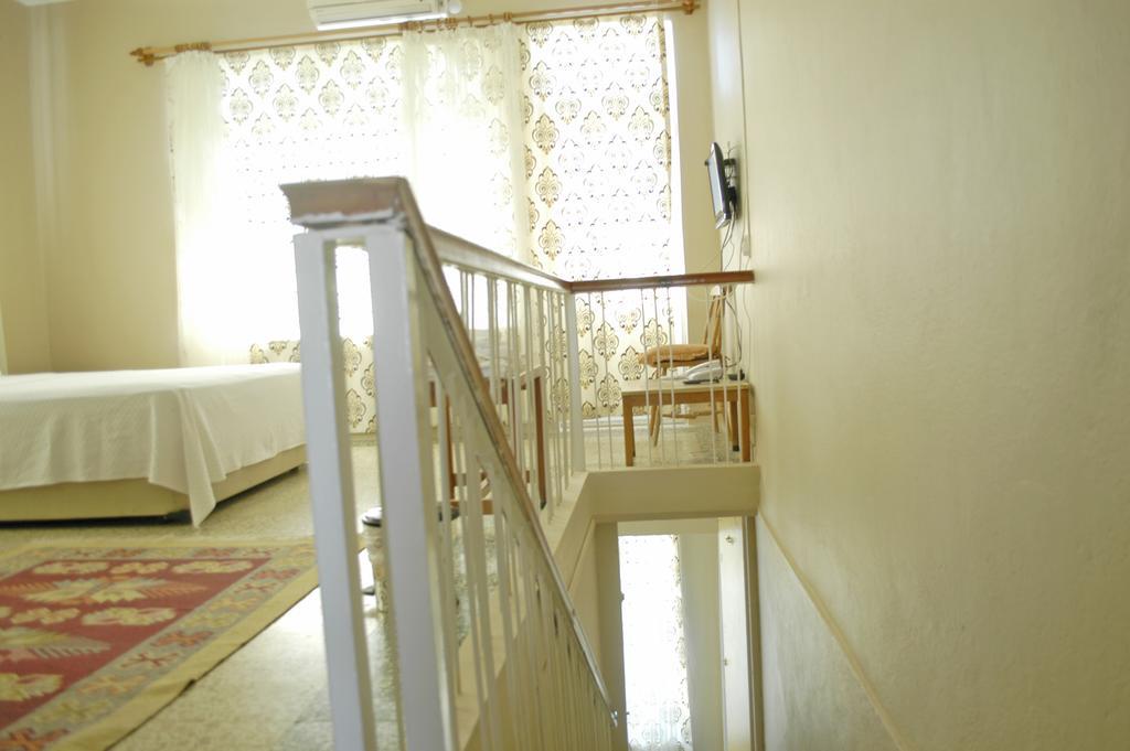 Lades Hotel Silifke Quarto foto