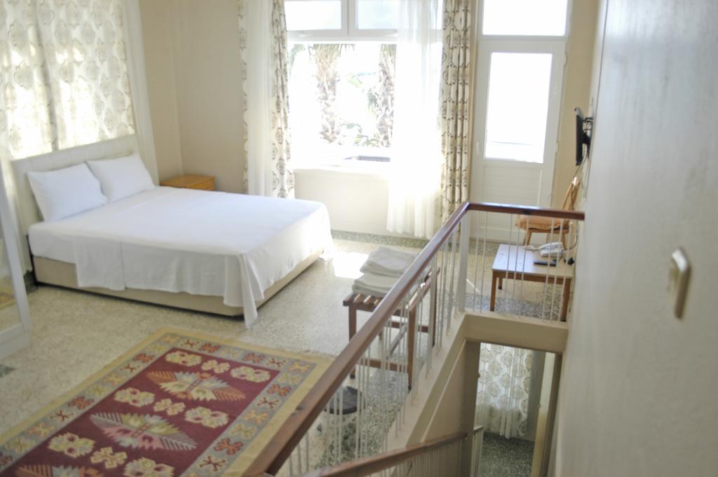 Lades Hotel Silifke Quarto foto