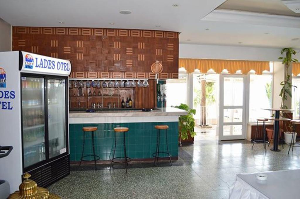 Lades Hotel Silifke Exterior foto
